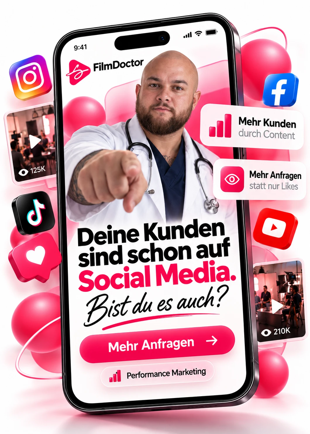 Smartphone mit dem FilmDoctor im Arztkittel, der auf den Betrachter zeigt. Text: Deine Kunden sind schon auf Social Media. Bist du es auch? Daneben Icons von Instagram, TikTok, Facebook und YouTube.